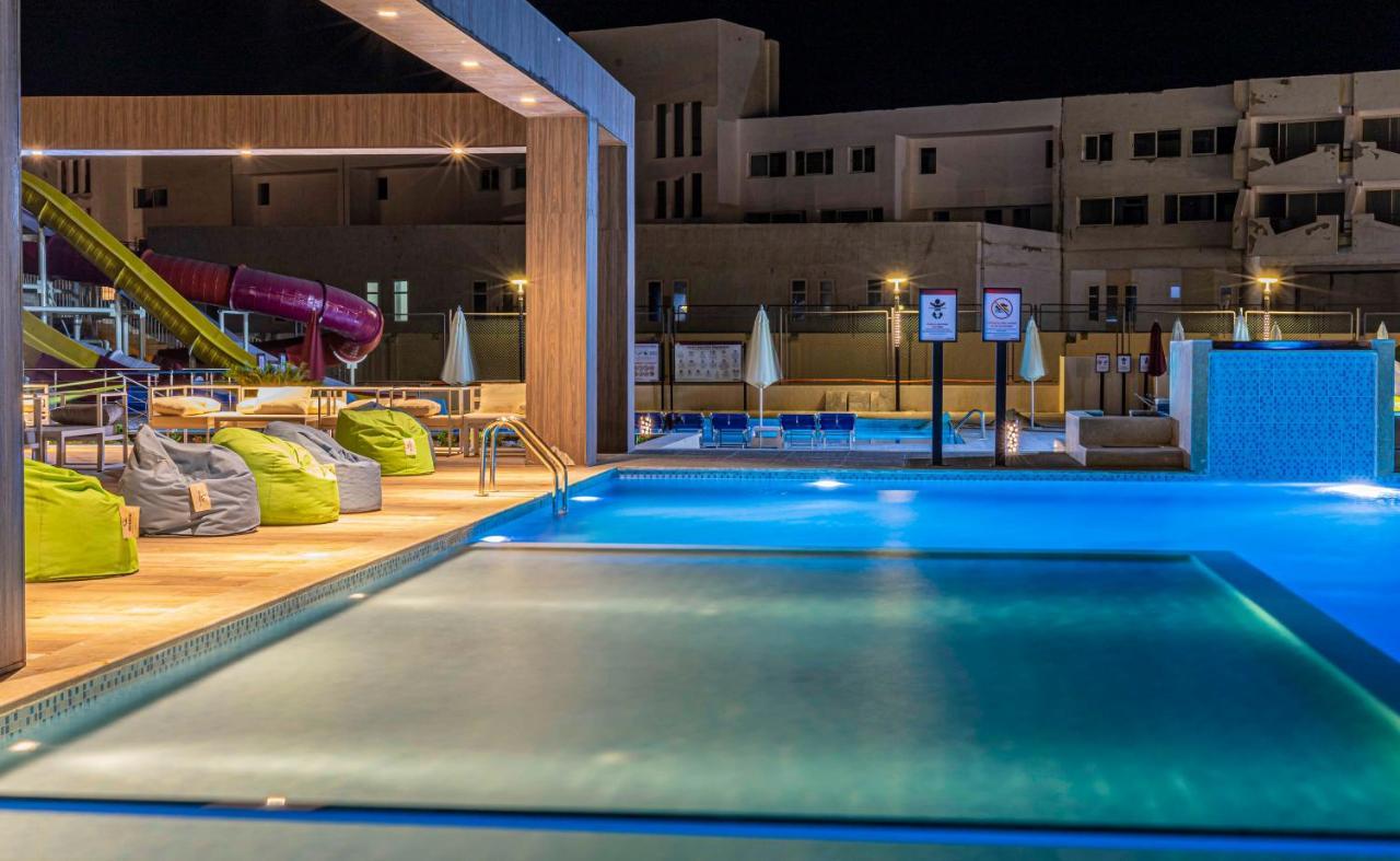 Amarina Abu Soma Resort & Aquapark フルガダ エクステリア 写真
