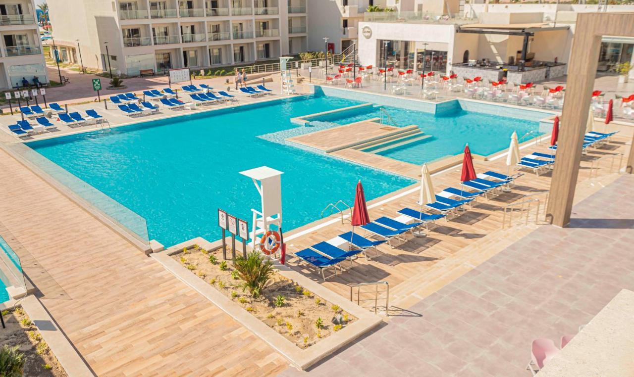 Amarina Abu Soma Resort & Aquapark フルガダ エクステリア 写真